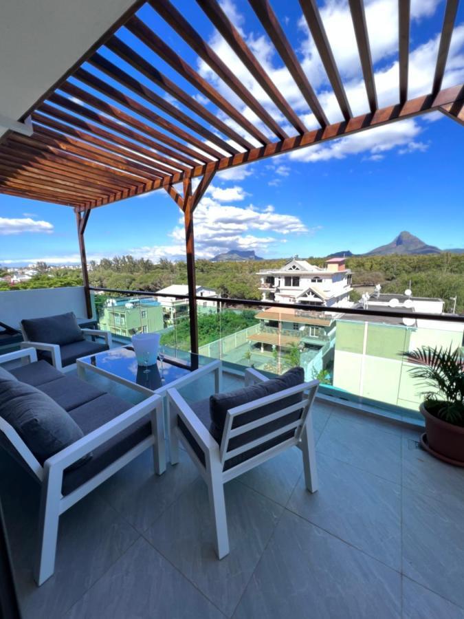 Top-Floor Modern 3Bd Penthouse With Beautiful Mountain View Terrace - 5 Min Walk To Beach Flic-en-Flacq Dış mekan fotoğraf
