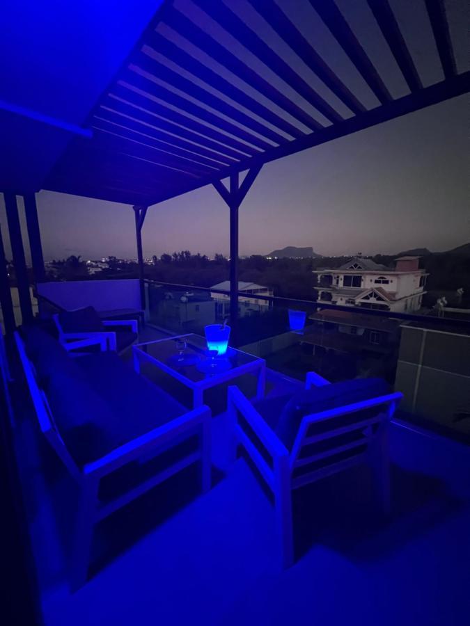 Top-Floor Modern 3Bd Penthouse With Beautiful Mountain View Terrace - 5 Min Walk To Beach Flic-en-Flacq Dış mekan fotoğraf
