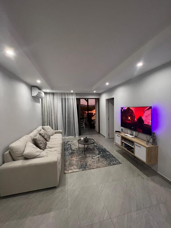 Top-Floor Modern 3Bd Penthouse With Beautiful Mountain View Terrace - 5 Min Walk To Beach Flic-en-Flacq Dış mekan fotoğraf