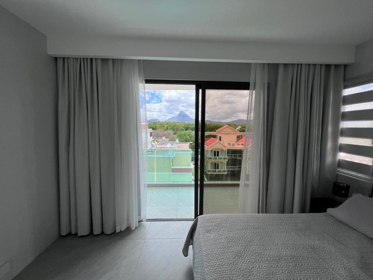 Top-Floor Modern 3Bd Penthouse With Beautiful Mountain View Terrace - 5 Min Walk To Beach Flic-en-Flacq Dış mekan fotoğraf