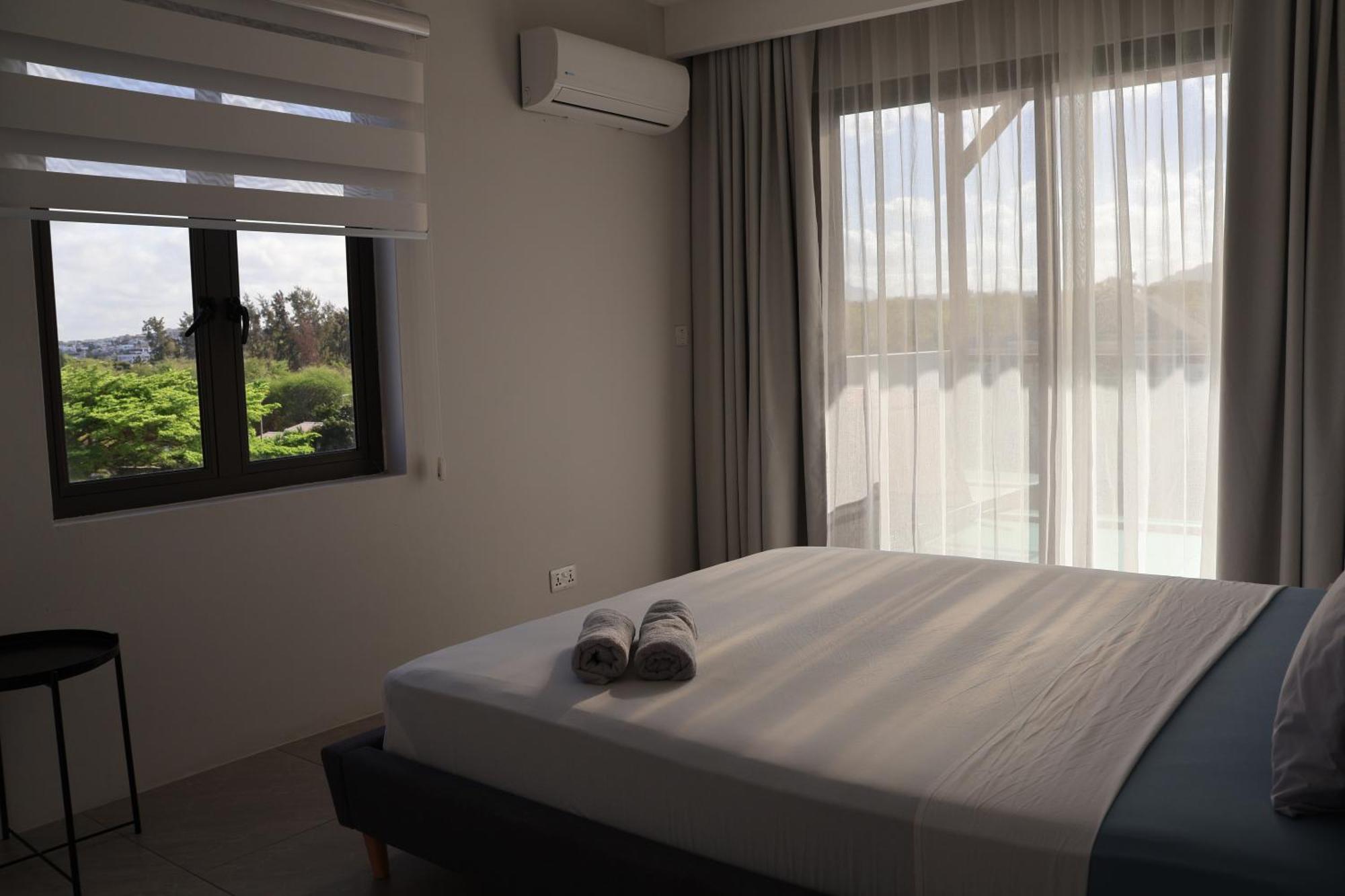 Top-Floor Modern 3Bd Penthouse With Beautiful Mountain View Terrace - 5 Min Walk To Beach Flic-en-Flacq Dış mekan fotoğraf